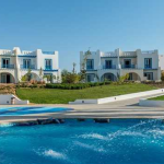 مجموعة من التاون هاوس في رأس الحكمة